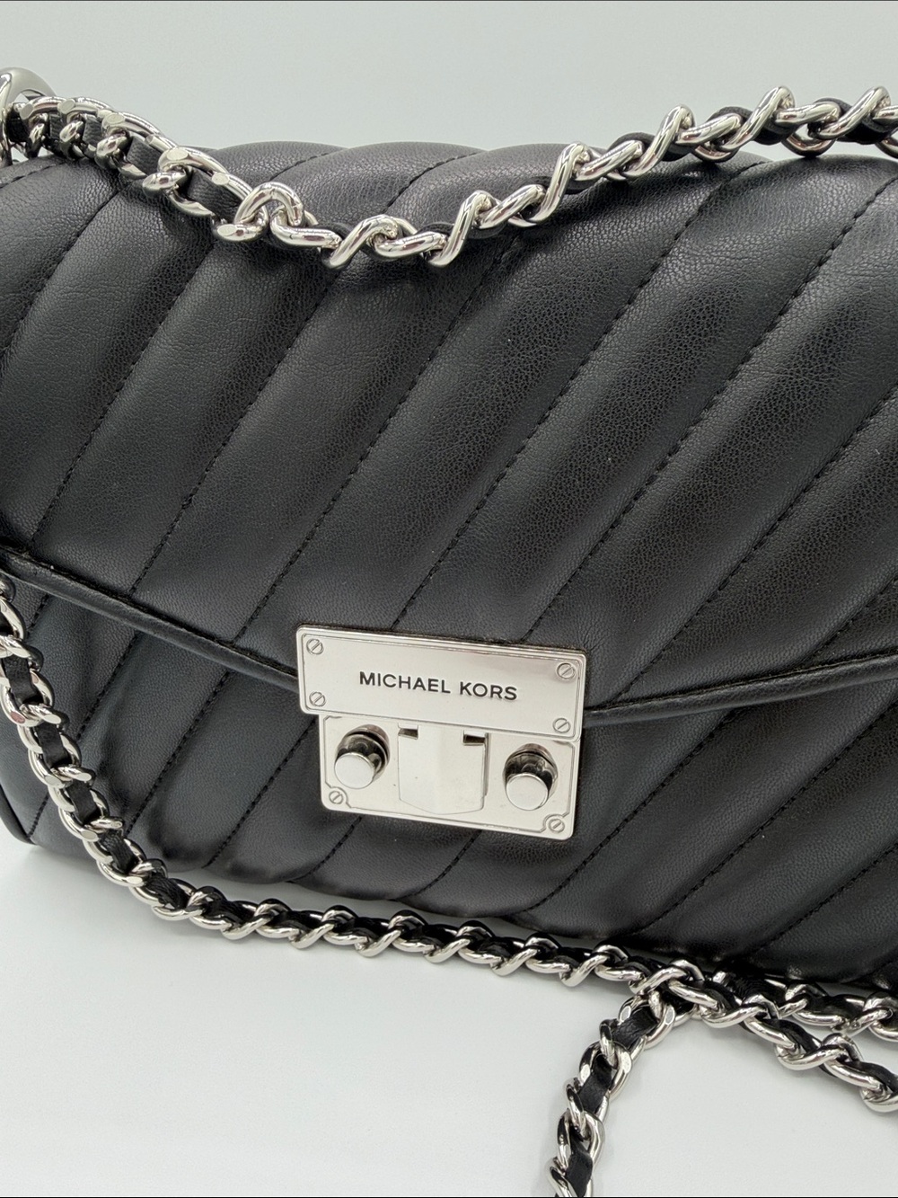 Michael Kors Black Quilted Crossbody Bag with Chain strap - Picture 2 of 11